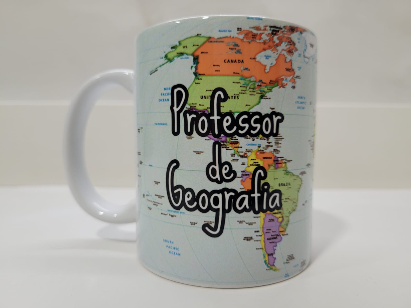 Caneca personalizada Professor de Geografia com mapa-múndi